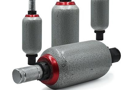 不同種類活塞式蓄能器的設(shè)計(jì)原理和工作方式