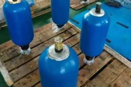蓄能器設(shè)計(jì)時(shí)注意哪些方面？選材不能馬虎！