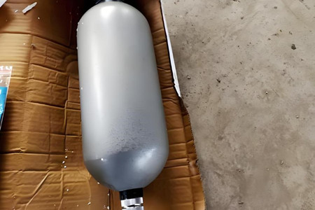 蓄能器氮氣充裝注意事項，廠家來解答！