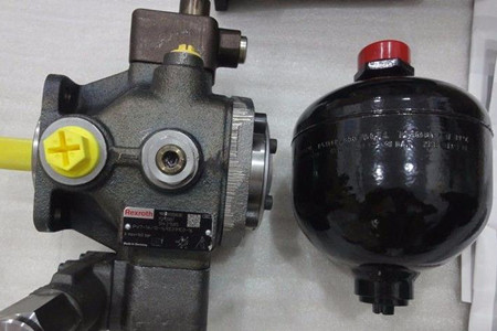 如何選用液壓系統(tǒng)中的蓄能器？